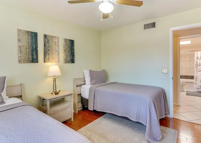 Holiday home Near Catalina Hiking Trails: Mtn-view W/ Pool
