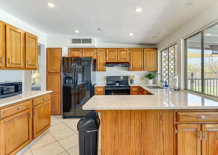 Holiday home Near Catalina Hiking Trails: Mtn-view W/ Pool Tucson